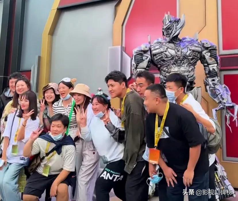 大表姐刘雯威震天,威震天贾玲