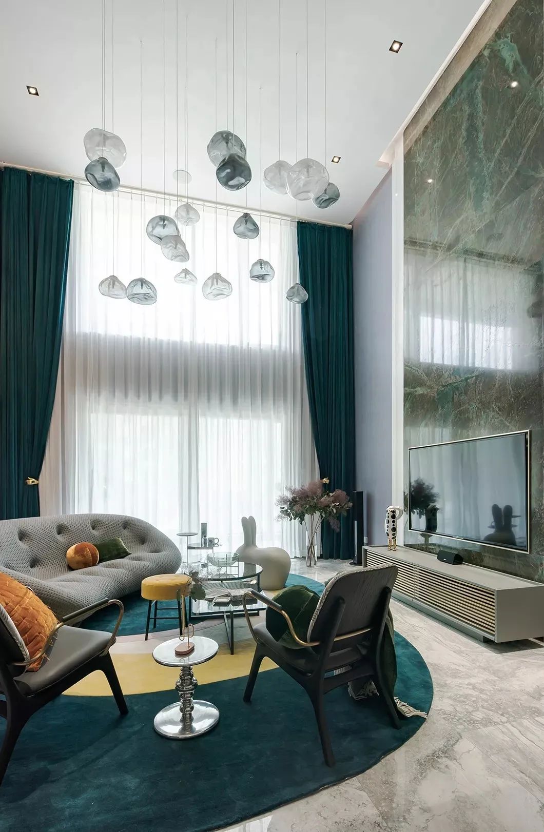 300平米现代简约轻奢风格,40平loft复式公寓装修轻奢风50平