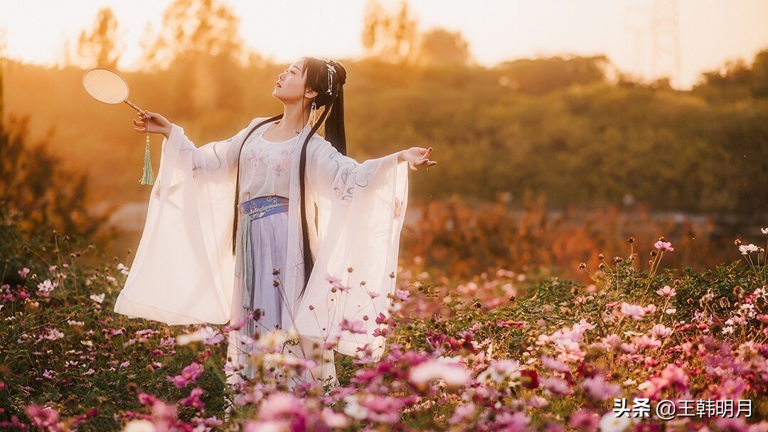 见山是山见水是水见你是世界,见山是山见水是水见你便是全世界