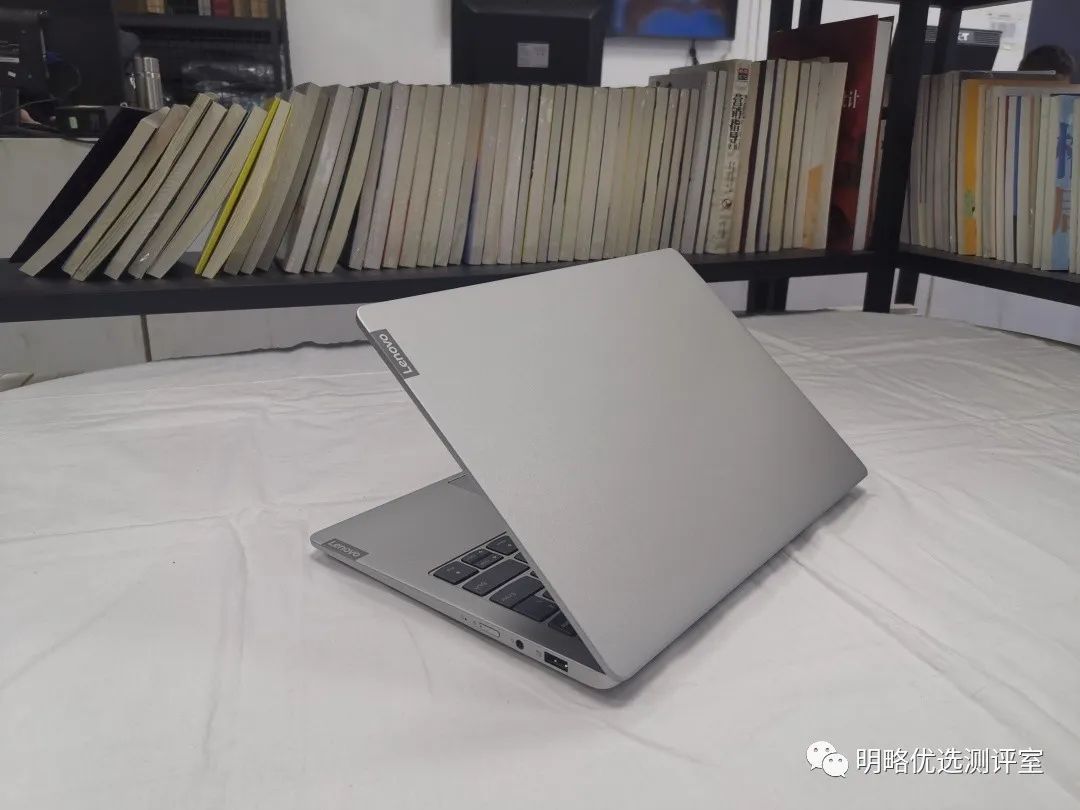 英特尔锐龙笔记本区别对比,轻薄本选英特尔还是锐龙