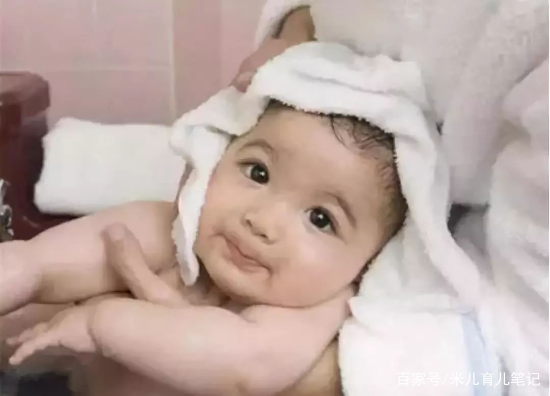 又一个1岁大的宝宝眼睛失明,年轻父母们都长点心
