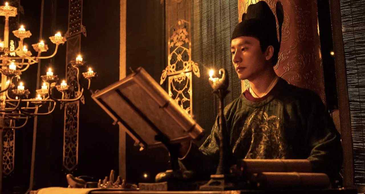 野蛮的西方人用*器武**决斗,文明的中国人用诗文决斗