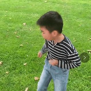 小学生健康用眼方式纠正浅度近视,怎么改善孩子眼睛中度近视