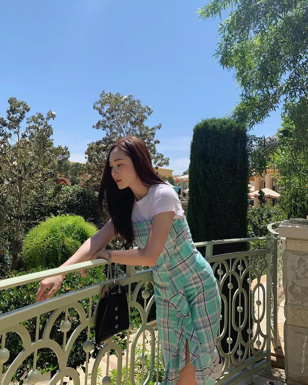 t恤穿久了偶尔也要换个风格,t恤穿好几年不旧的洗法