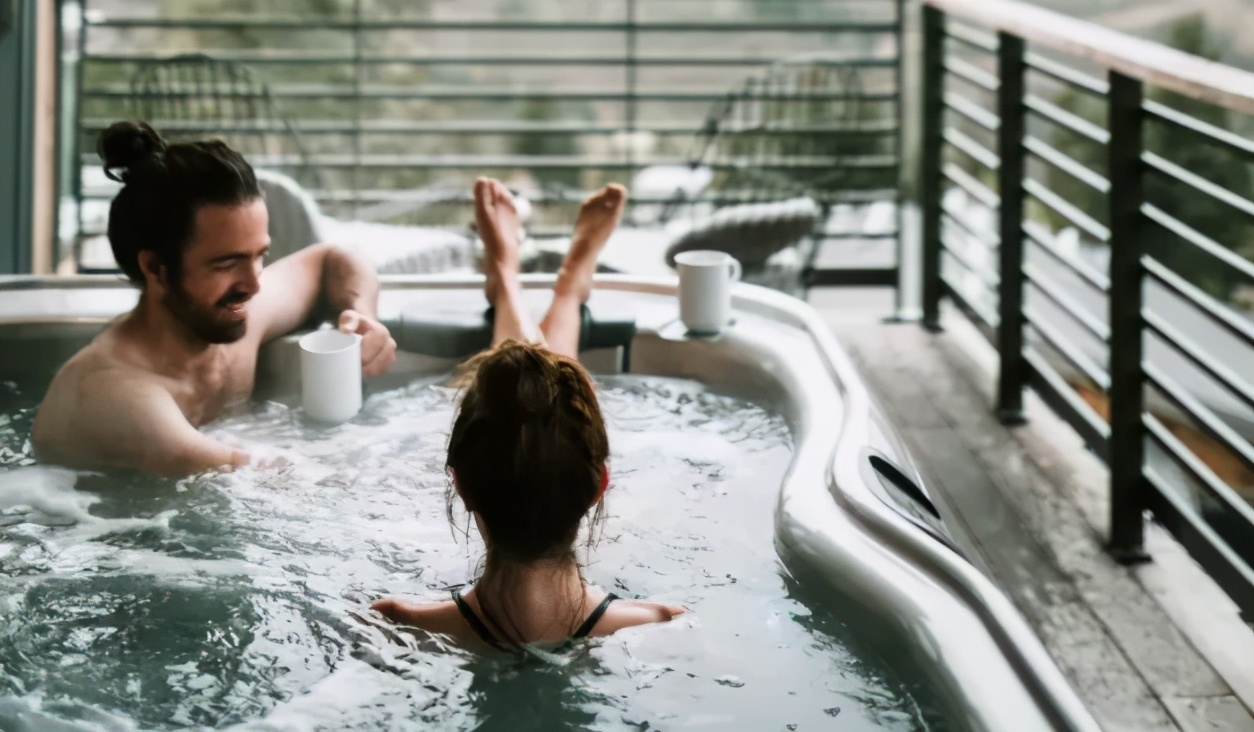 男人说再忙心里也会想你怎么回复,男人说他在忙不高情商