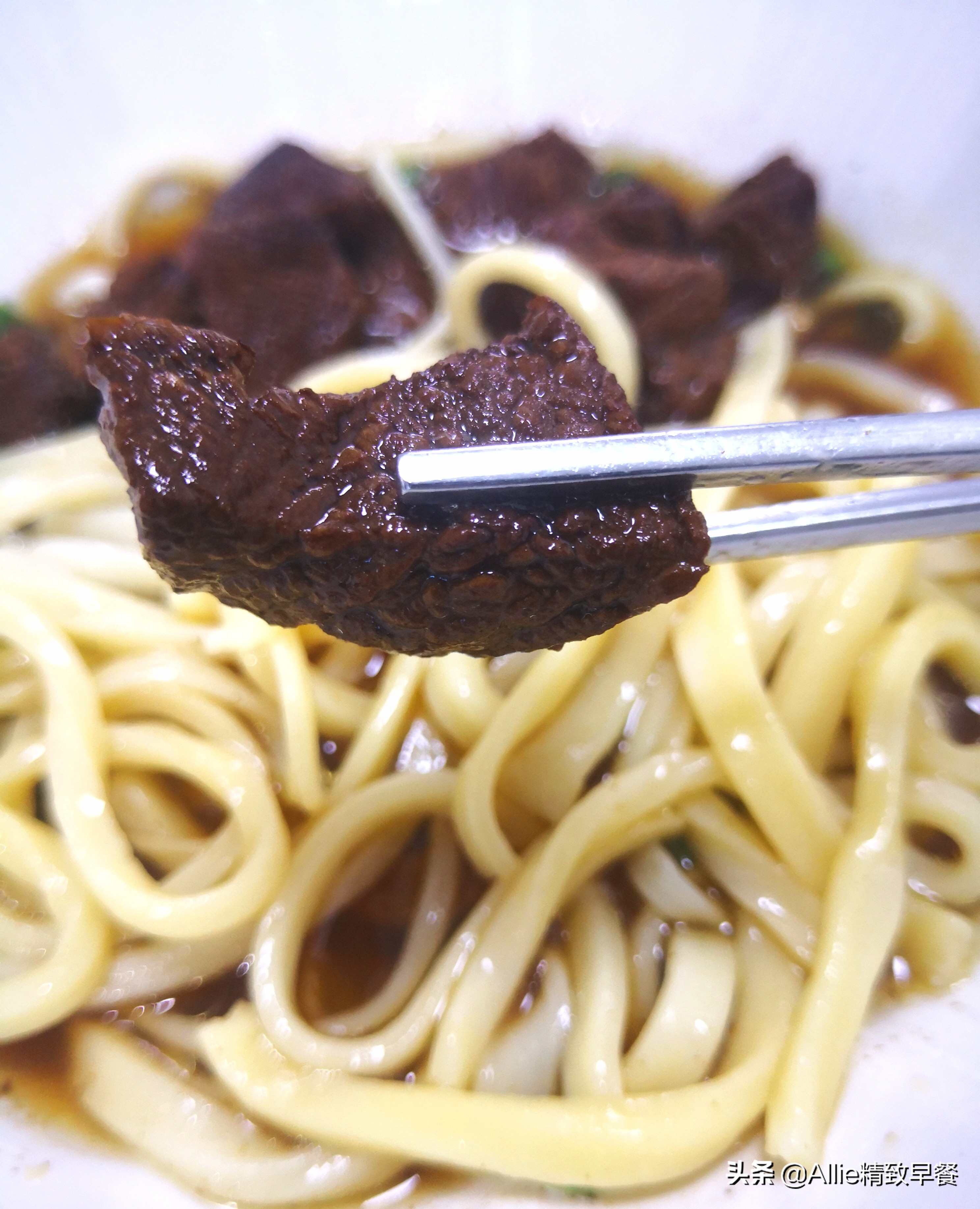 正宗牛肉拉面的做法全过程,牛肉拉面的面怎么制作
