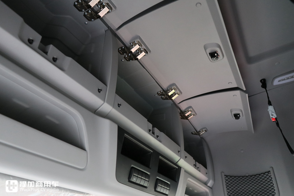 奥铃大黄蜂国五发动机,奥铃大黄蜂玉柴六缸245马力版