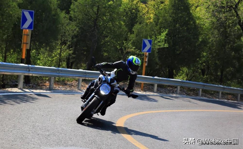 濂ュ彜鏂superveloce800,濂ュ彜鏂brutale800rr