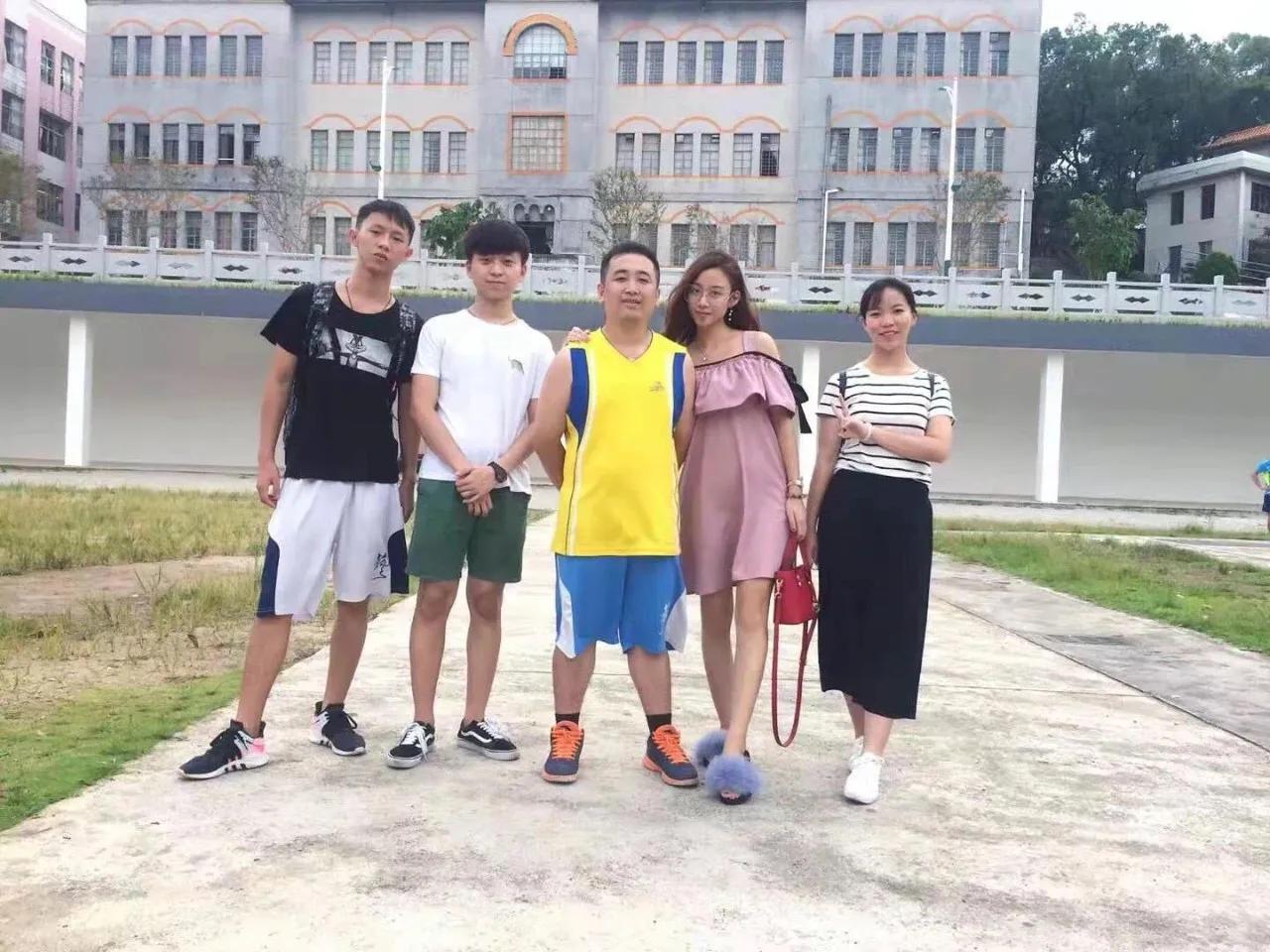 好声音粤语香港女歌手,好声音年轻女孩唱港风歌曲