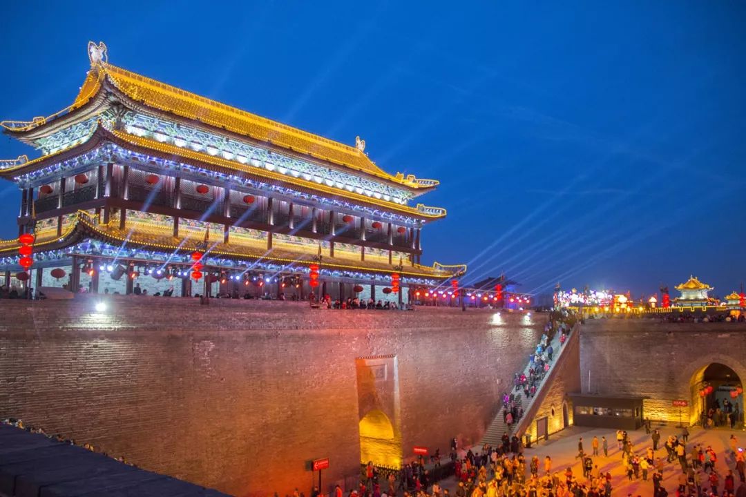 心痛！网红玩法连它1%的美都get不到！让开，游侠客带你玩真西安