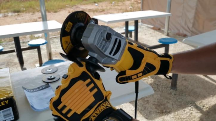 史丹利sg7100角磨机怎么用,史丹利7100角磨机质量好吗