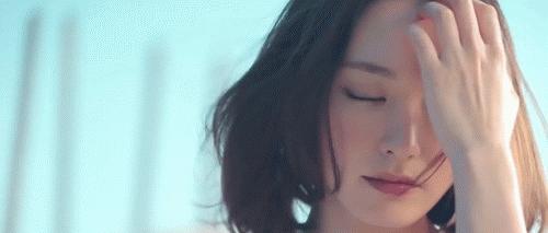 张嘉倪同款发型教学,张嘉倪长发发型怎么扎