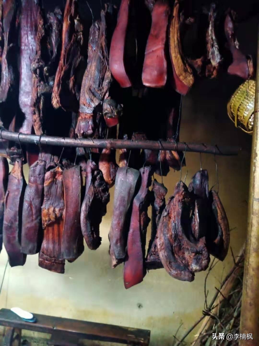 安化发展经济的要素单一,但安化擂茶、柴火腊肉可以做成特色产业