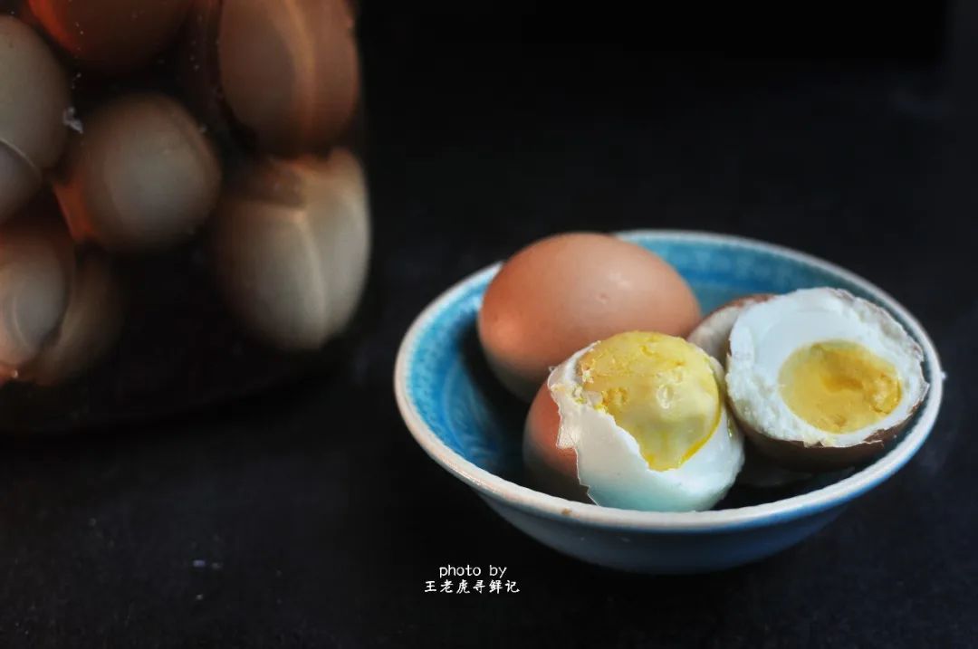 教你腌咸鸡蛋个个出油起沙,教你在家腌咸鸡蛋