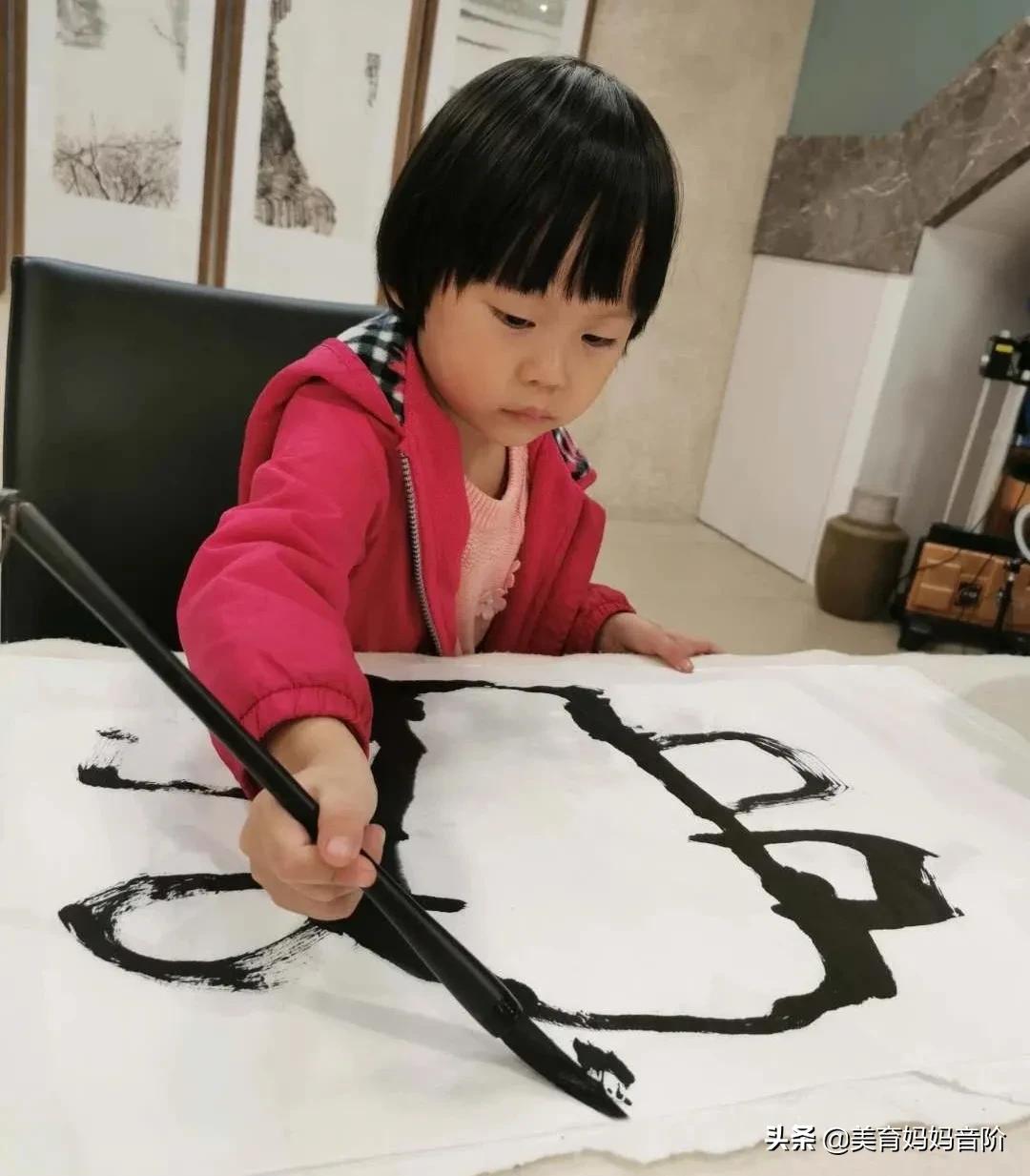 毕加索学不会像孩子一样画画,毕加索画画就像小学生画画
