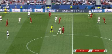 19年欧冠决赛泳装女,模特穿连体泳衣闯进欧冠决赛