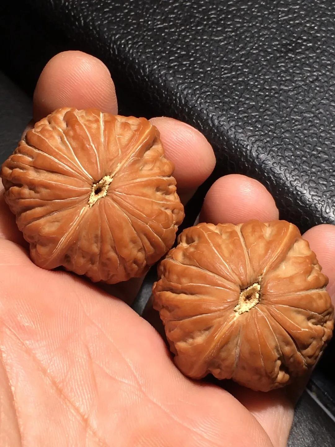 文玩核桃戴手套盘好还是赤手盘好,2021年文玩核桃什么品种好