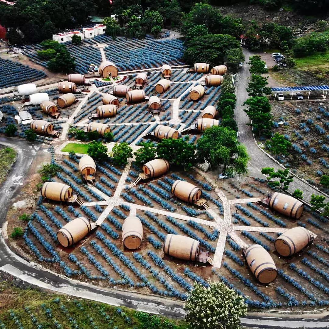 墨西哥酒桶民宿,不可错过的密室店