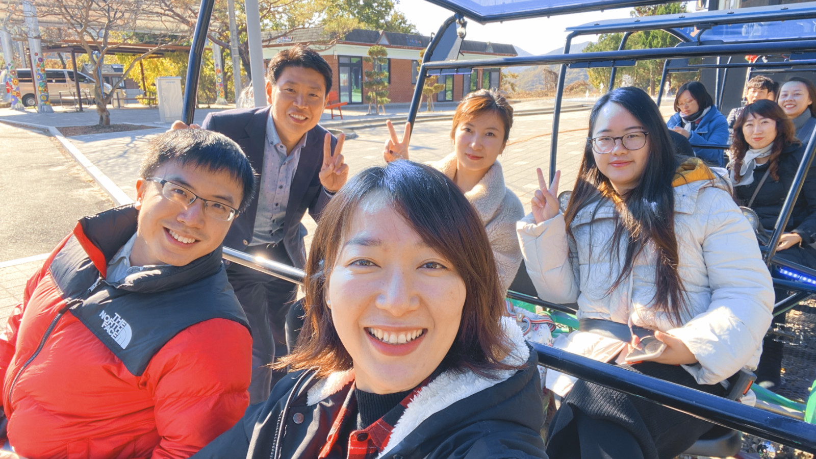 哇,人参随便挖!韩国还能这么玩