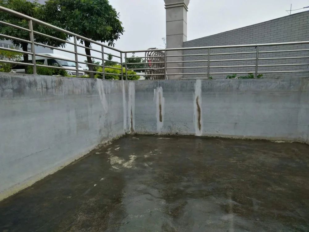 野外挖的水池防渗漏最佳方法,水池防水渗漏各种方法的特点