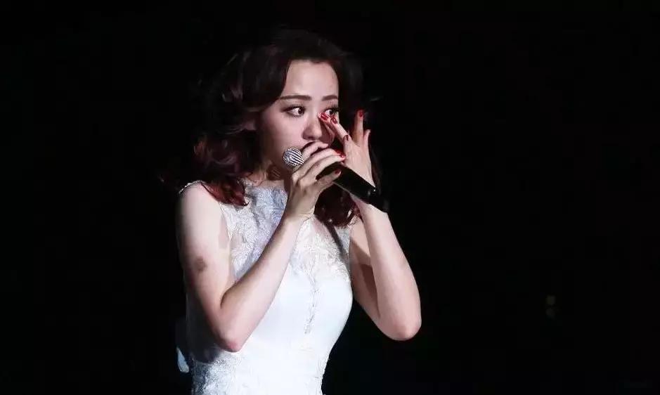 错爱15年终甩渣男,让王思聪都疯狂打call的她惊艳了全网!