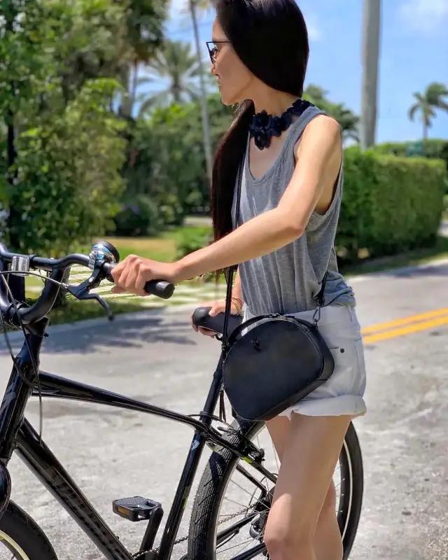 “不老女神”VeraWang，71岁的漫画腿，实在太slay了