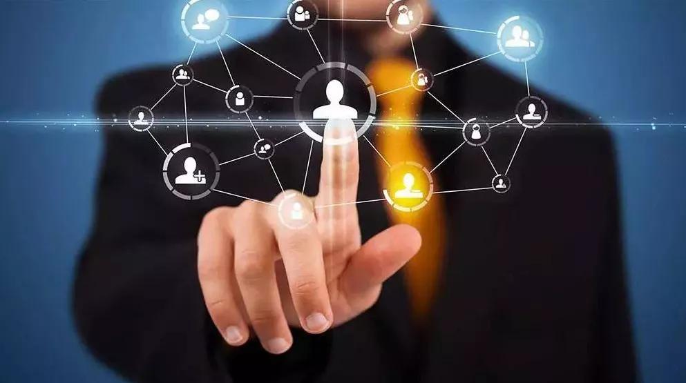 发挥商会服务作用增强商会凝聚力,商会以商养商方式