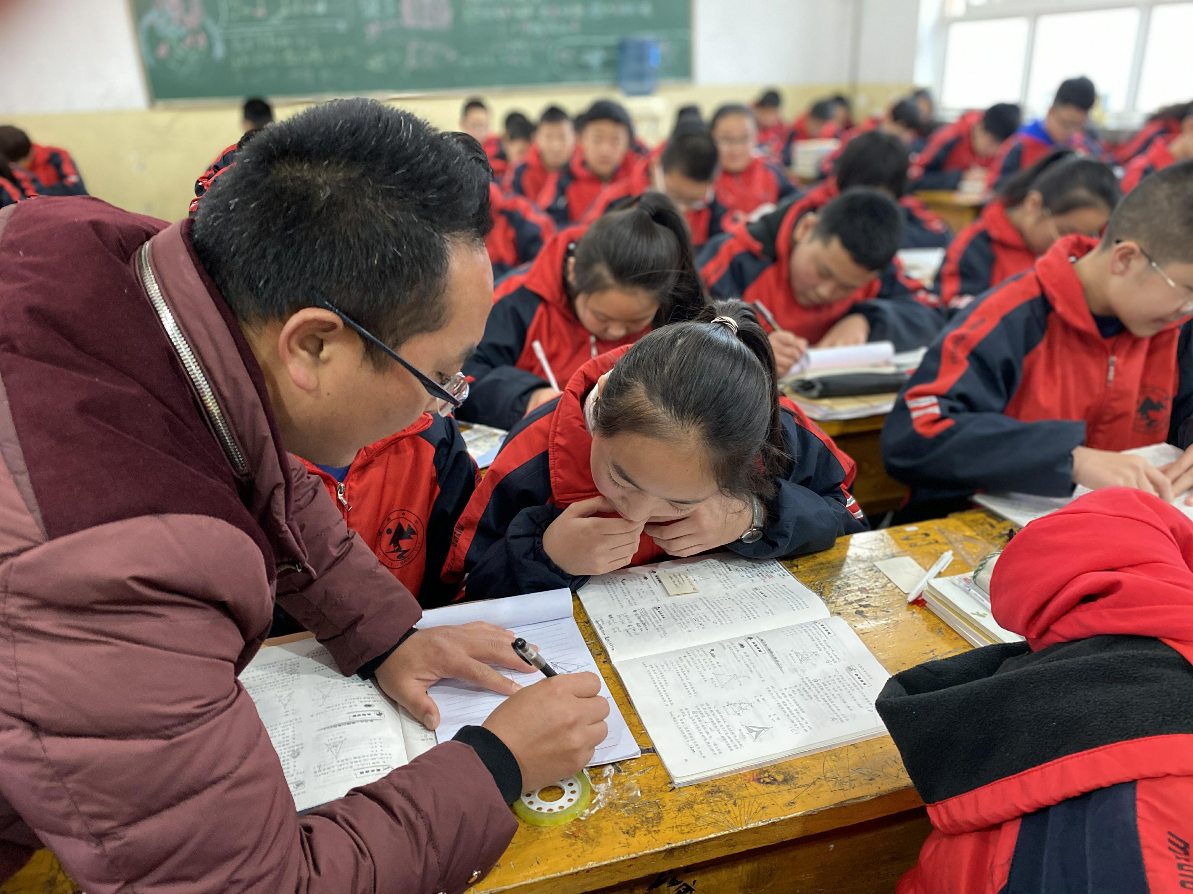 甘谷县模范,争创教育先锋