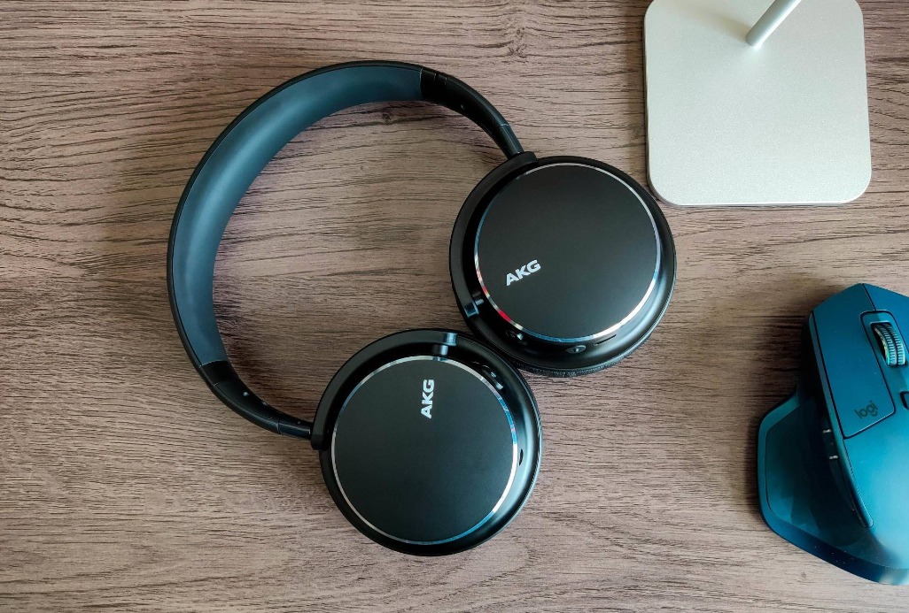 1499售价！拥有快充主动降噪环境感知以及续航25h，AKG新品值吗？