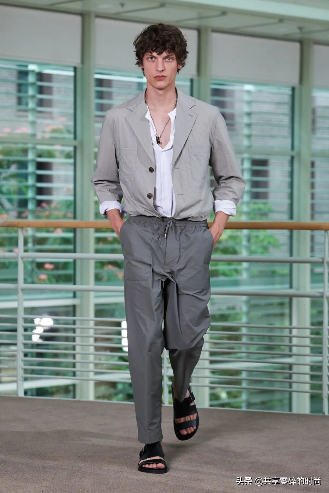2020爱马仕春夏男装秀场,爱马仕2021男装