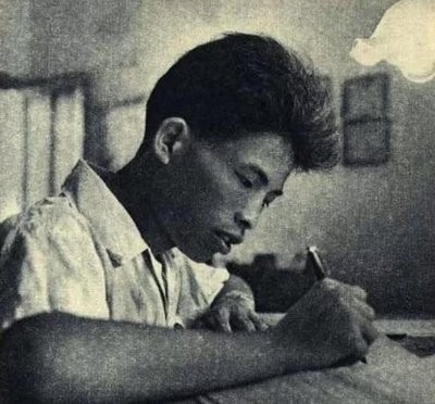 鲁迅玩伴闰土:57岁病逝后,留下5子,如今后代完成华丽转变