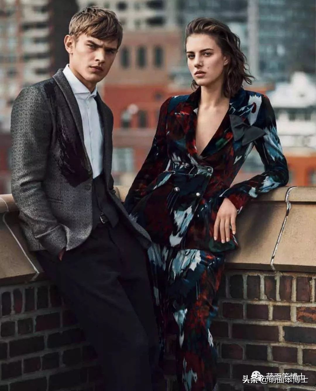 阿迪达斯和阿玛尼,穷耐克富阿迪精神小伙阿玛尼