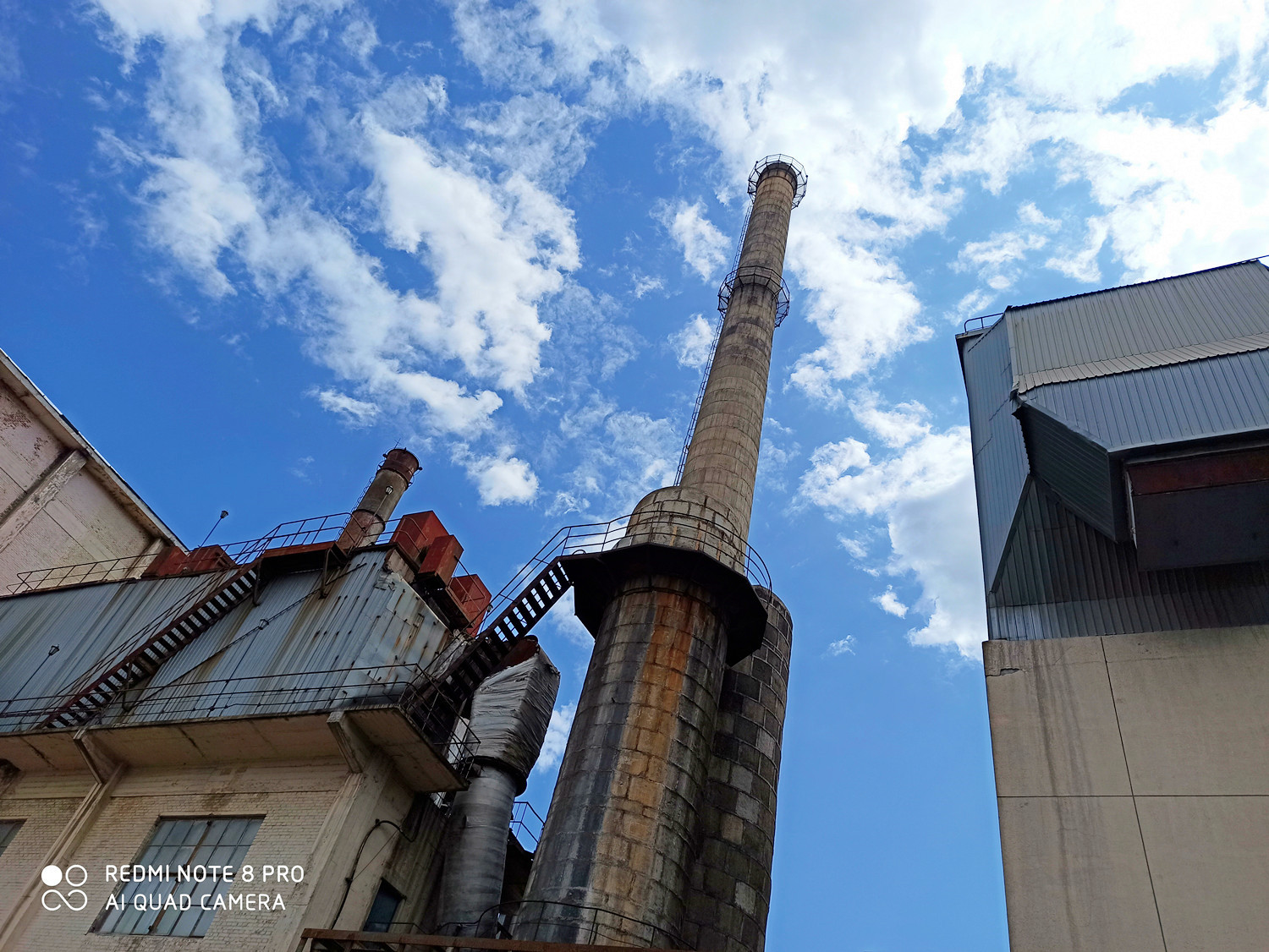 红米Note8Pro用上6400万相机，使用半天之后，聊聊拍照感受