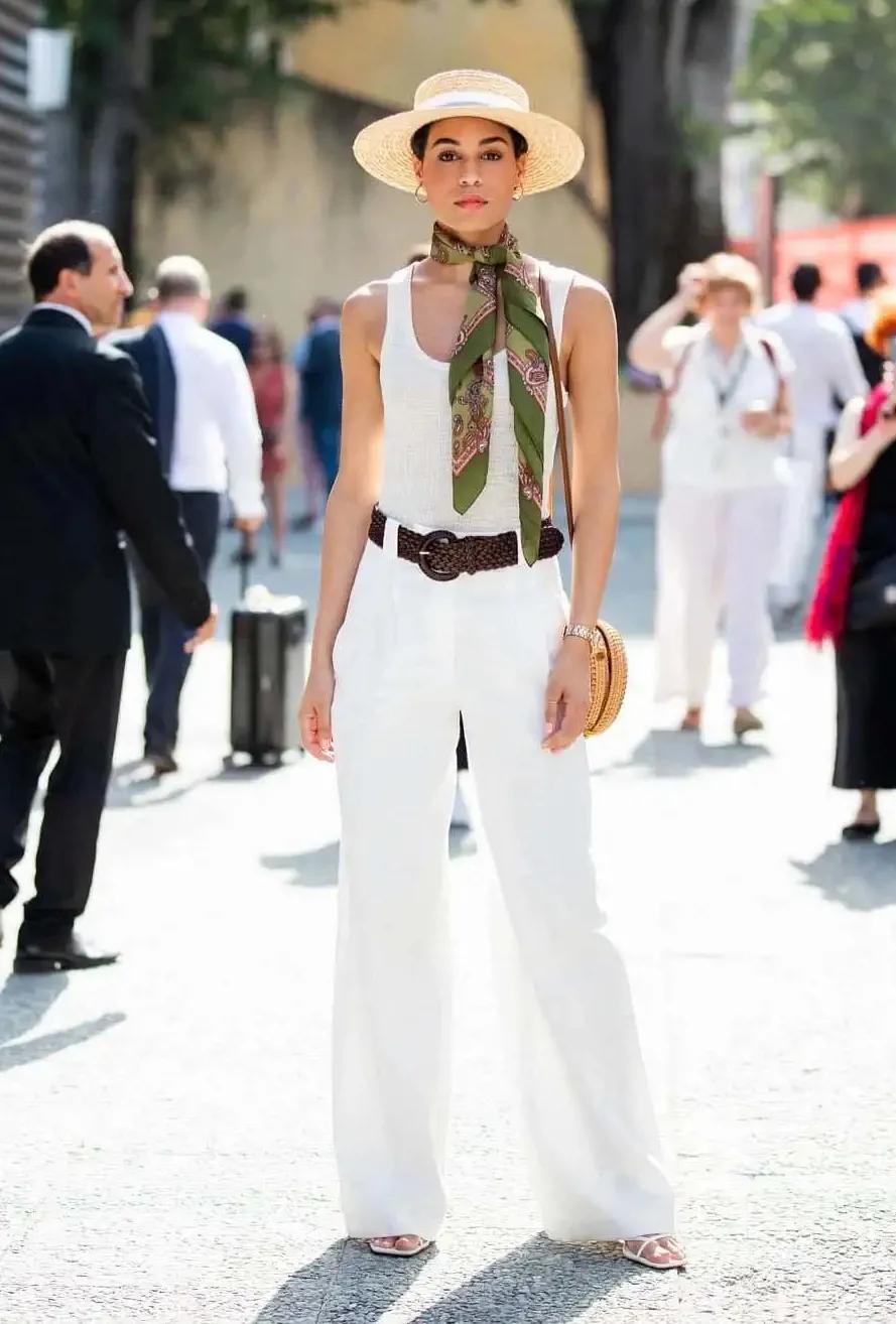 丝巾的100种系法,90x90方形丝巾的系法慢动作视频