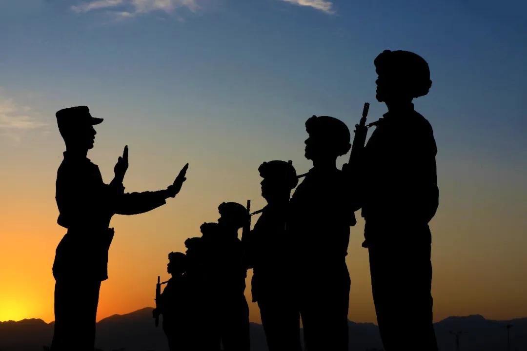 五四青年节向青年榜样致敬征文,青年对标榜样怎么做