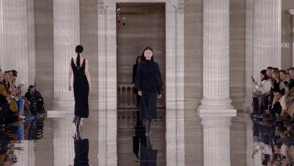 刘雯贺聪巴黎时装周完整版,巴黎时装秀贺聪