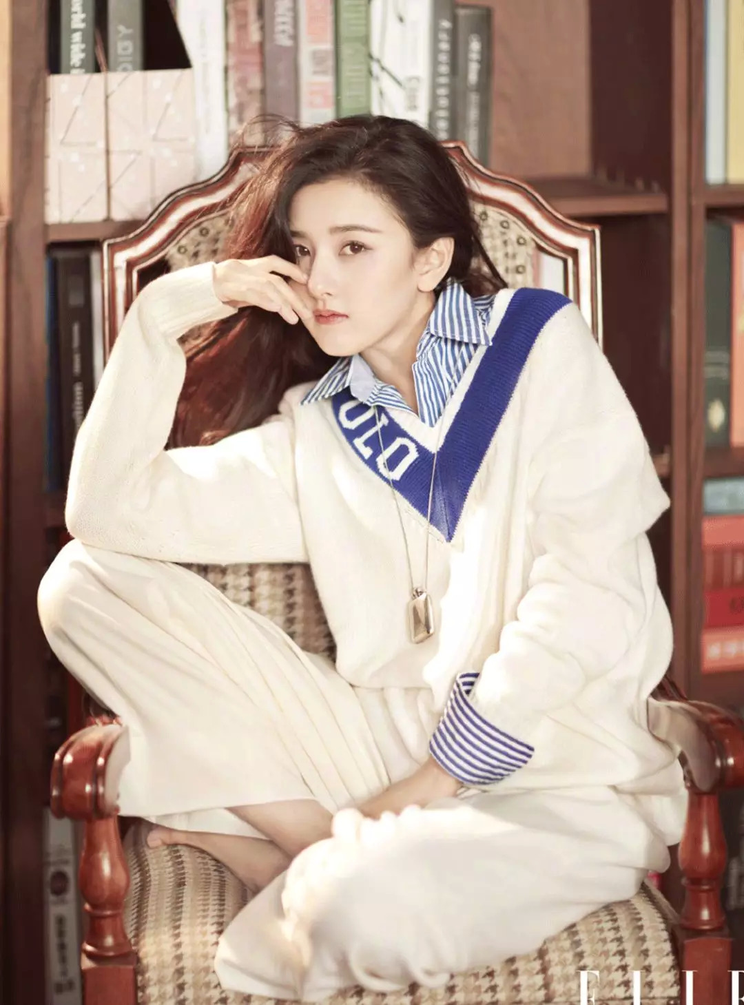 周冬雨刘雯同款毛衣,大表姐刘雯同款绿色开衫毛衣