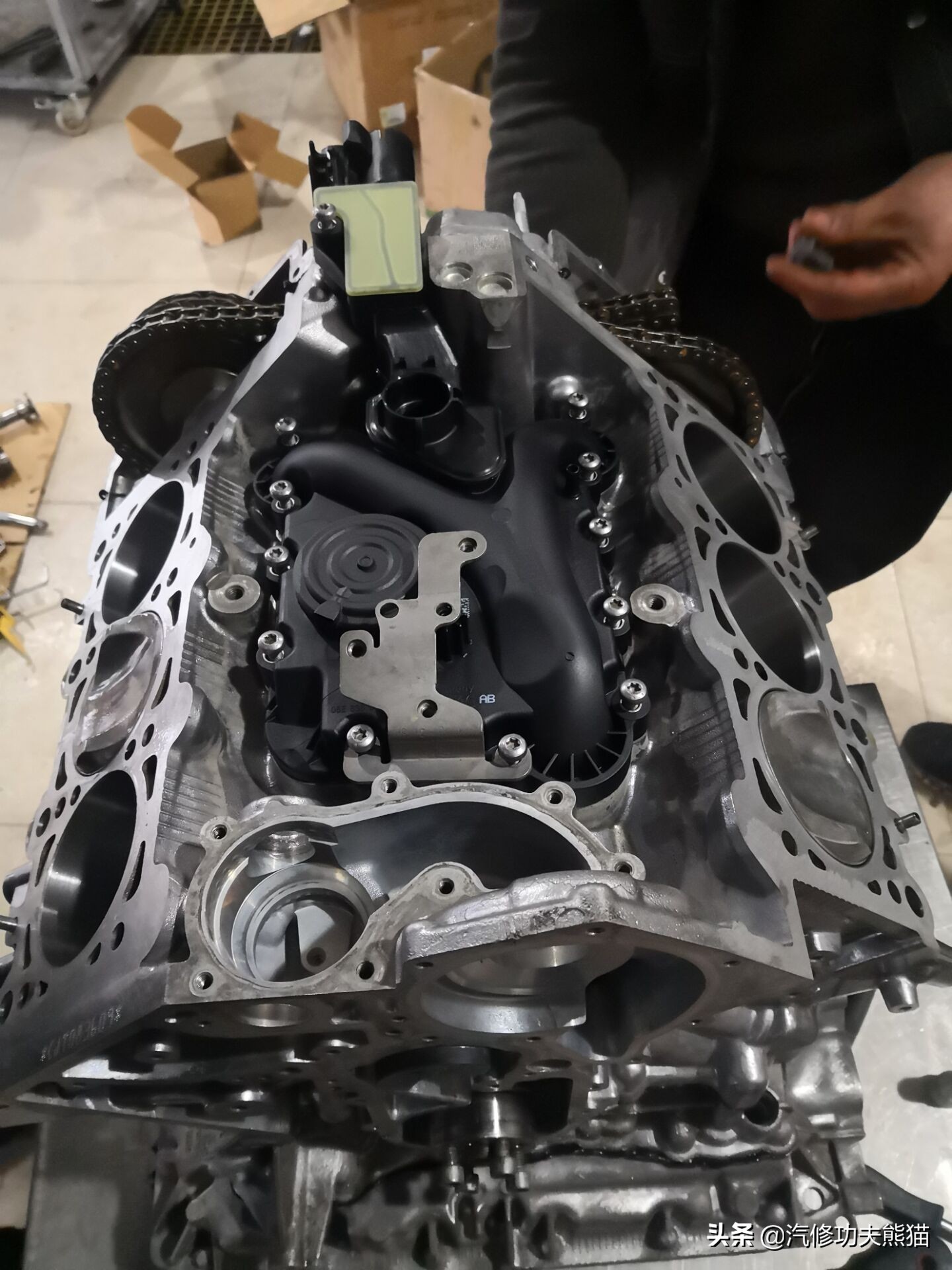 只因修烧机油却被人修到残废！4S拒修！一台奥迪Q7的重生路