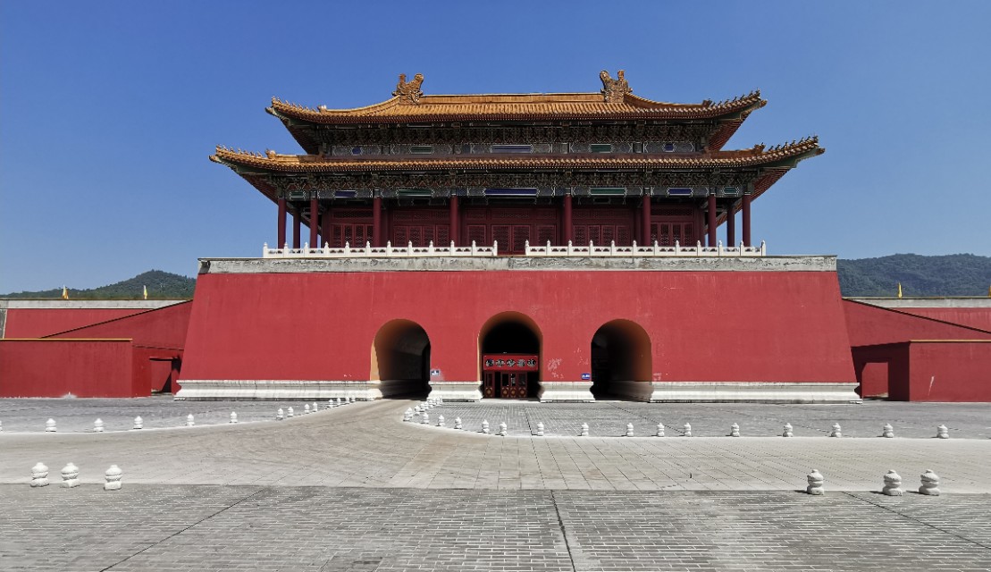 明清宫苑离广州街香港街多远,横店明清宫和广州街