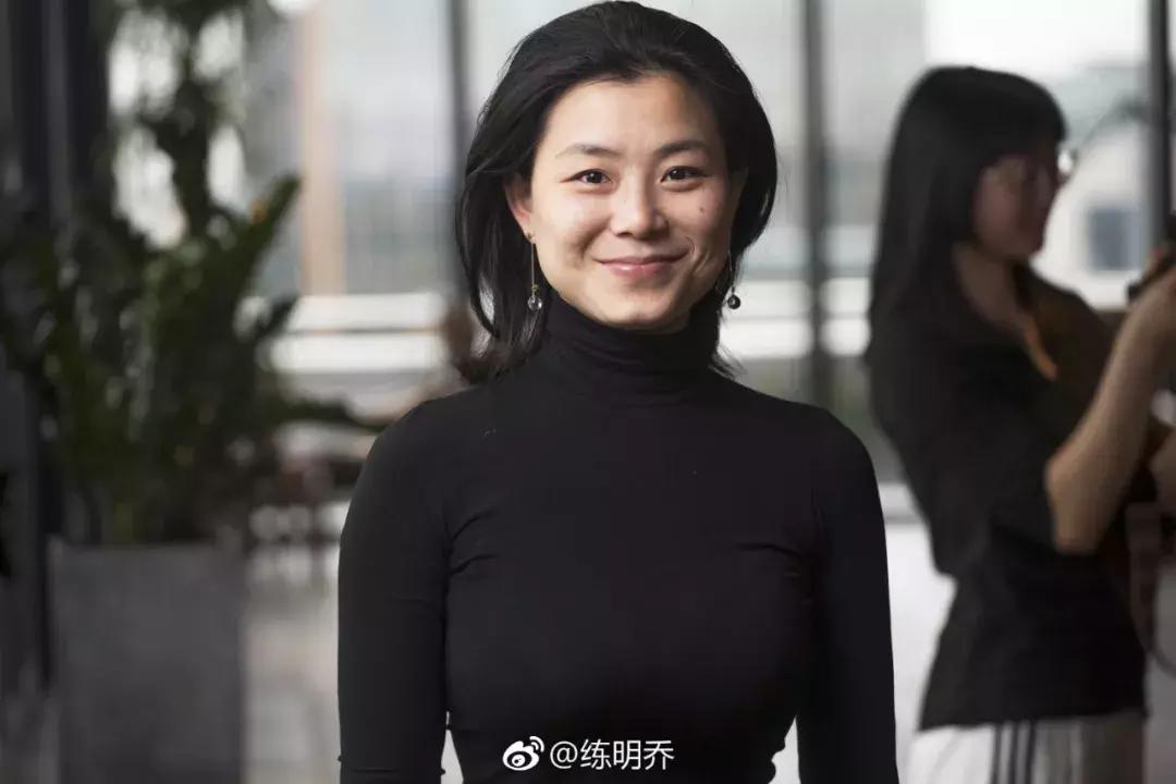 一个整天不正经的人,一个不正经的年轻人