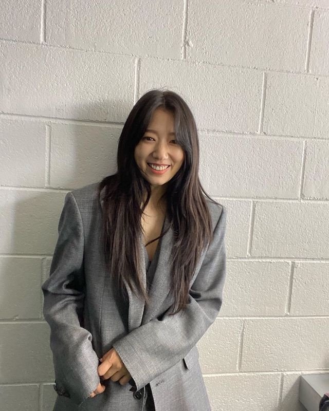 笑起来有法令纹按摩,大笑造成的法令纹可以按摩消除吗