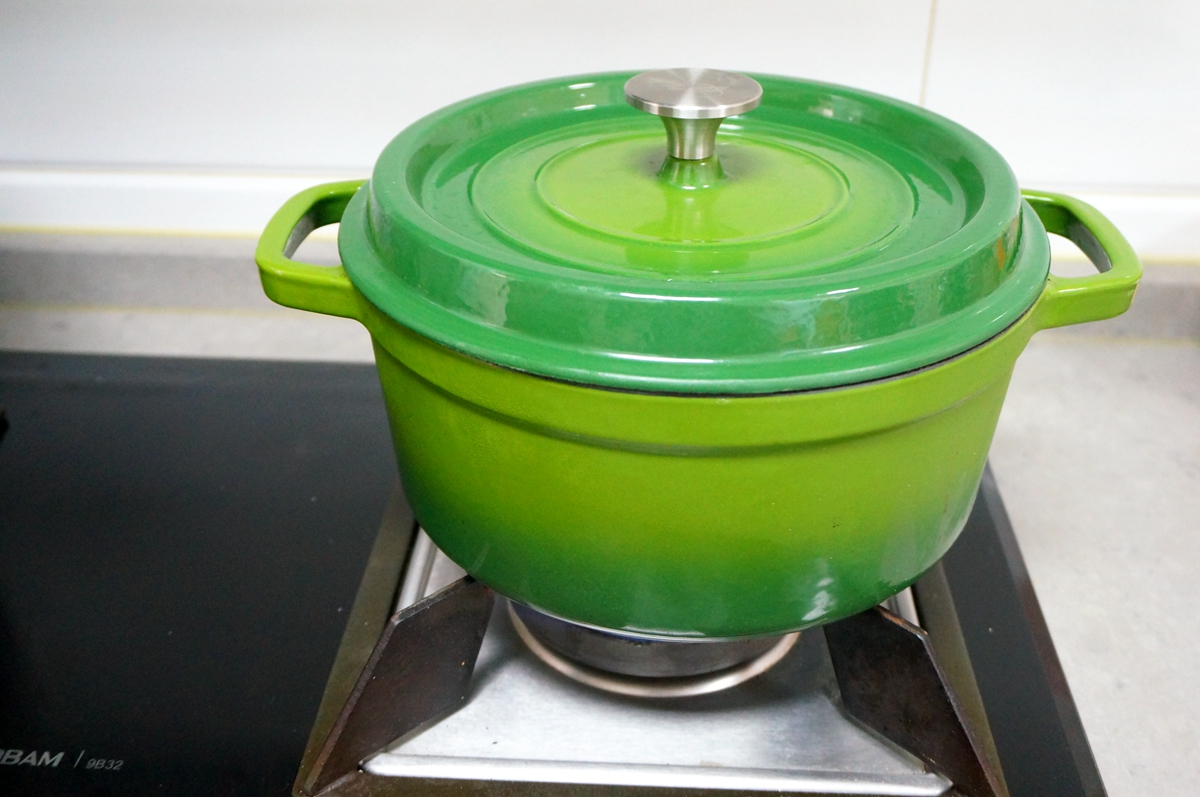 在家5分钟烤出香喷喷红薯的秘诀,小铁锅烤红薯的正确方法