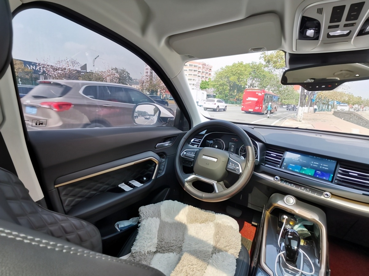 哈弗h6运动版车顶贴膜,哈弗h6的全景天窗有必要贴膜吗