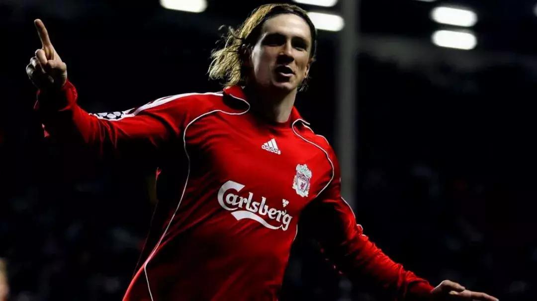 足球新赛季球衣宣传片,足球球衣广告