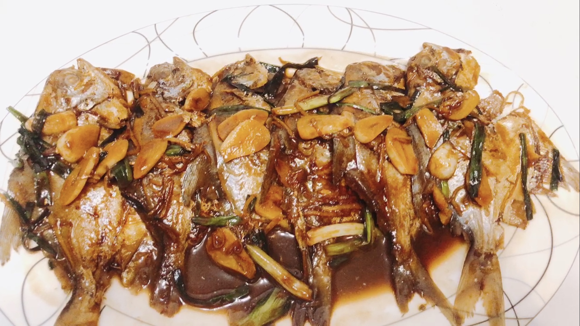 豆豉蒸小白鲳鱼正宗做法,鲳鱼这么烧绝对够味简单又快捷