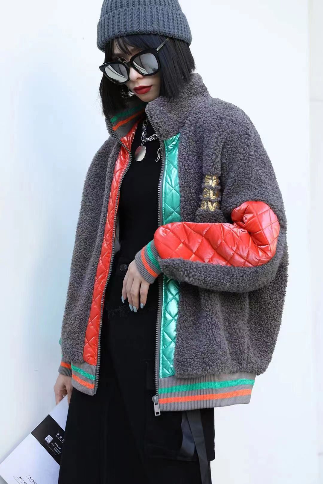 冬季女装店怎么挂衣服吸引人,女装店衣服怎么挂才会显高档