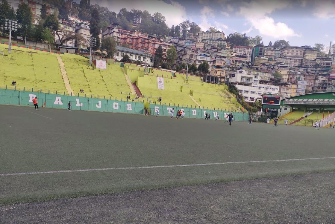 以锡金名宿命名体育场感恩印度，容纳1.5万人，10年仍未建好