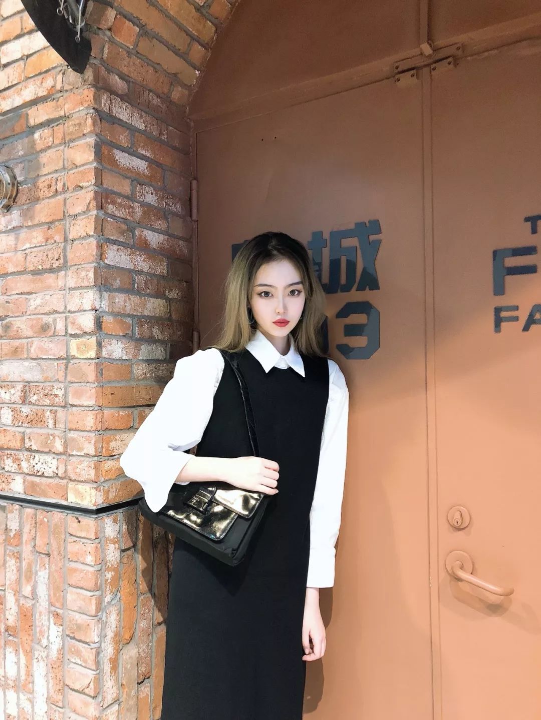 过时衣服改造潮装教程,土掉渣衣服