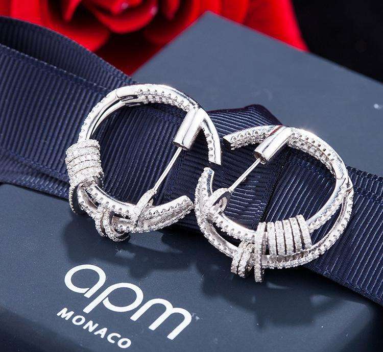 送女生实用有创意且便宜的礼物,一周年最有意义的礼物送女友实用