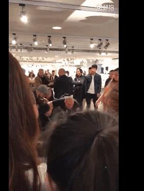 又一国际大牌辱华，杨幂2小时解约或面临赔偿以及资源流失